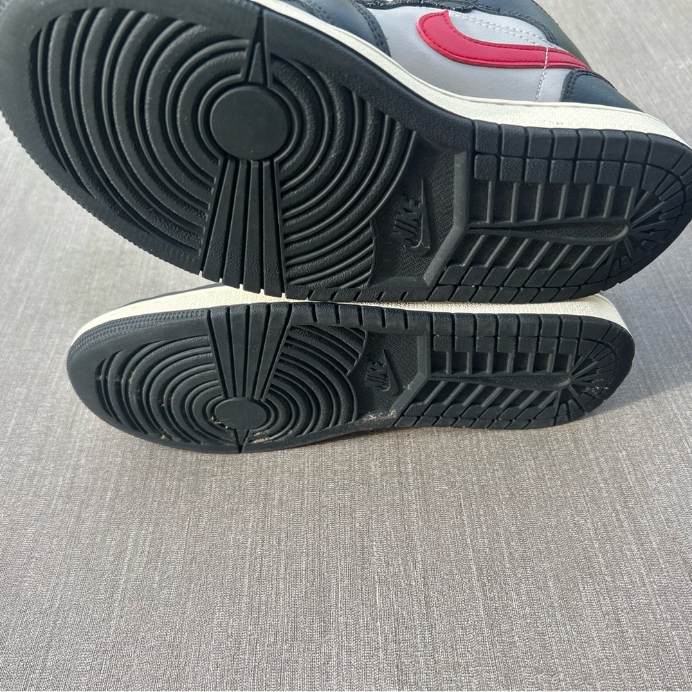 Nike Air Jordan’s 1 Mid Black Gym Red College Grey Sneakers BQ6472-060 Womens 7 - Picture 16 of 16